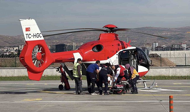Ayını saldırısına uğrayan vatandaş için ambulans helikopter havalandı