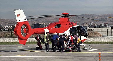Ayını saldırısına uğrayan vatandaş için ambulans helikopter havalandı