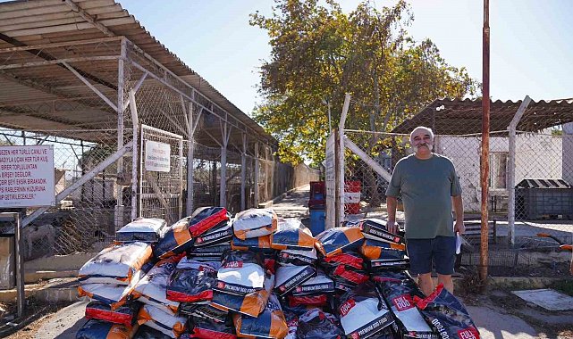 Ayvalık'ta can dostlar için dayanışma: Bir ton mama toplandı