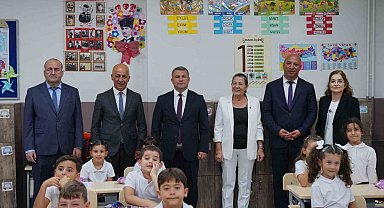 Ayvalık'ta ilköğretim haftası coşkuyla kutlandı