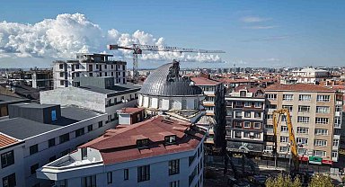 Bahçelievler'de Yayla Camii'nin yıkımı kubbesinin sağlamlığı nedeniyle uzadı