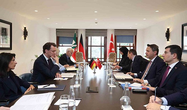 Bakan Bayraktar: "Kuzey Ren-Vestfalya ile 11,2 milyar avroya ulaşan güçlü ticaret hacmimizi sürdürülebilir yatırımlarla desteklemeye kararlıyız"