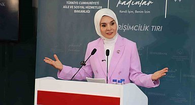 Bakan Göktaş, Hakkari'de kadınlarla buluştu