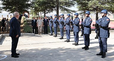 Bakan Güler, 17'nci Hava ve Füze Savunma Üs Komutanlığı'nı ziyaret etti