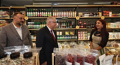 Bakan Güler, İstanbul'da esnaf ziyareti gerçekleştirdi