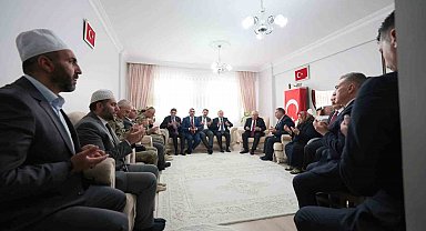 Bakan Güler, şehit Jandarma Er Emin Polat'ın baba ocağını ziyaret etti