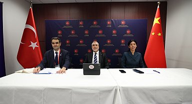 Bakan Işıkhan: "Yapay zekayı insan kapasitesini destekleyen bir araç olarak gördüğümüz müddetçe doğru adımlar atabiliriz"