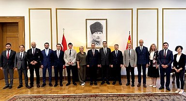 Bakan Kacır, Çinli mevkidaşı Yin Hejun ile görüştü