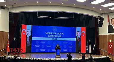 Bakan Tekin, yurt dışına gidecek bursiyer öğrencilerle bir araya geldi: "Sizi aynı zamanda bir Türkiye Cumhuriyeti elçisi olarak gönderiyoruz"