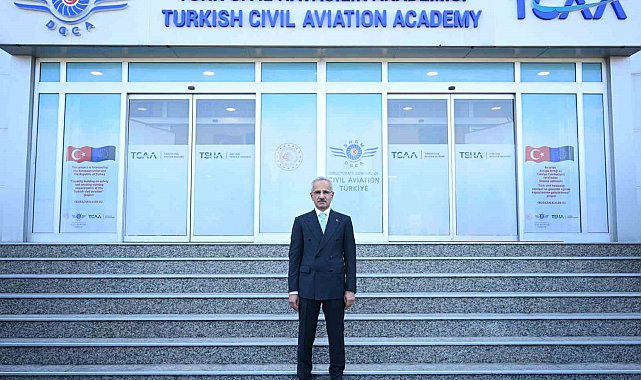 Bakan Uraloğlu: "2030 yılı hedefimiz sürdürülebilir havacılık yakıtı ile karbondioksit emisyonunu yüzde 5 oranında azaltmaktır"