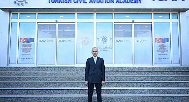 Bakan Uraloğlu: "2030 yılı hedefimiz sürdürülebilir havacılık yakıtı ile karbondioksit emisyonunu yüzde 5 oranında azaltmaktır"