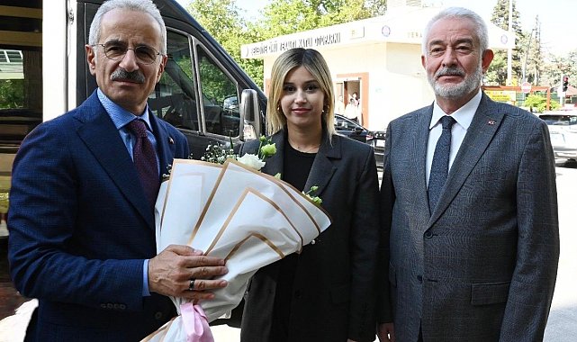 Bakan Uraloğlu: "Milli elektrikli trenin seri üretimine yıl sonu itibarıyla başlayacağız"