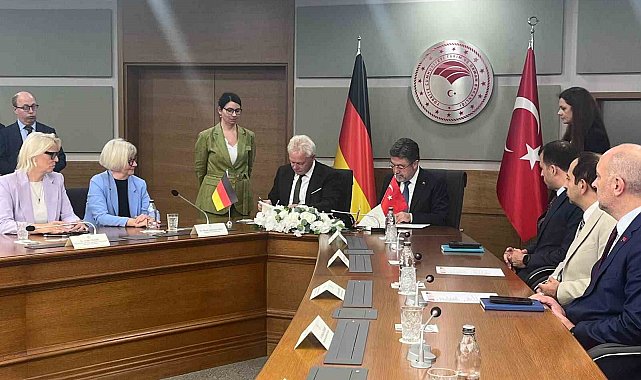 Bakan Yumaklı: "Almanya'ya tarımsal ürün ihracatımız yaklaşık 2,2 milyar dolar"