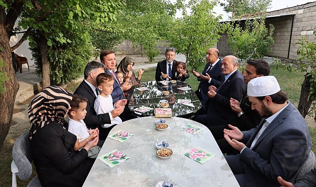 Bakan Yumaklı, şehit Jandarma Er Yakup Koç'un ailesini ziyaret etti