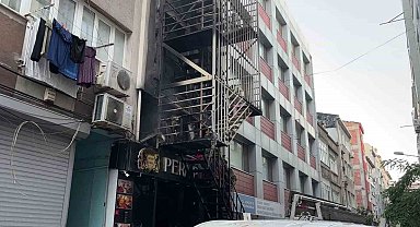 Bakırköy'de 6 katlı otelde yangın: 12 yaralı