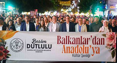 Balkanlardan Anadolu'ya Kültür Şenliği'nde Candan Erçetin coşkusu