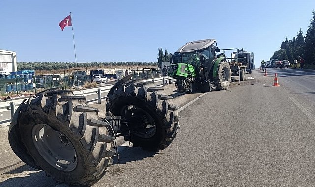 Bandırma'da kamyon traktöre çarptı