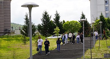 BARÜ bağımlılıkla mücadele çalışmalarıyla sağlıklı yaşam bilincini her alanda güçlendiriyor