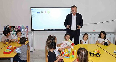 Başkan Balaban yeni eğitim yılında miniklerin heyecanına ortak oldu