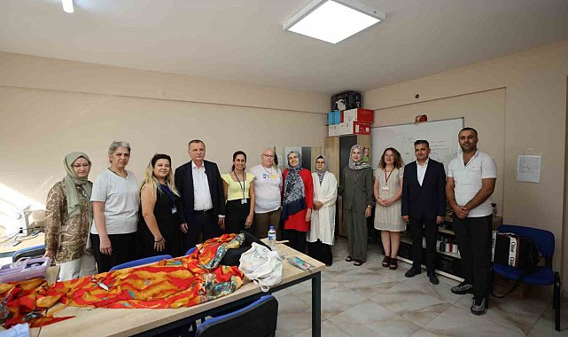 Başkan Balaban'dan kadın dayanışma ve eğitim merkezlerine ziyaret