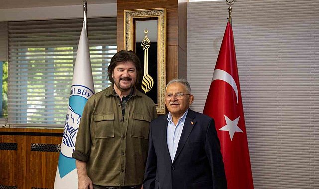 Başkan Büyükkılıç, Ahmet Şafak'ı ağırladı, konser coşkusuna ortak oldu