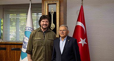 Başkan Büyükkılıç, Ahmet Şafak'ı ağırladı, konser coşkusuna ortak oldu