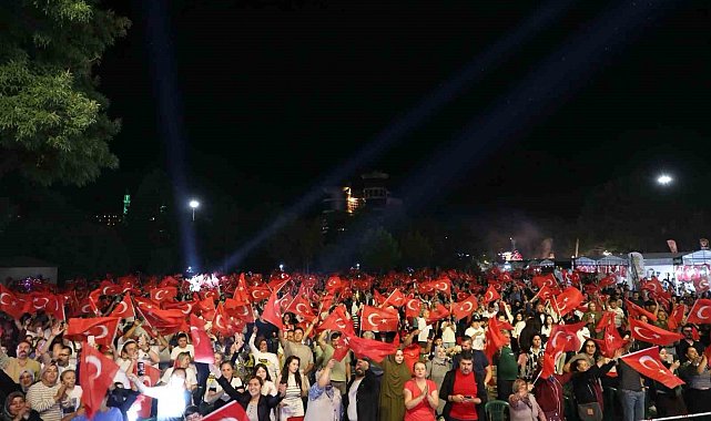 Başkan Çolakbayrakdar: "38 günlük organizasyonu belediye bütçesinden tek kuruş harcamadan gerçekleştirdik"