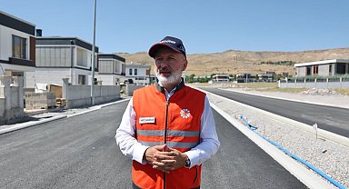 Başkan Çolakbayrakdar: "Yatay mimariyle gelişen Ertuğrulgazi'ye konforlu ulaşım kazandırıyoruz"