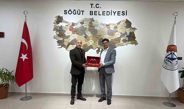 Başkan Durgut'a anlamlı hediye
