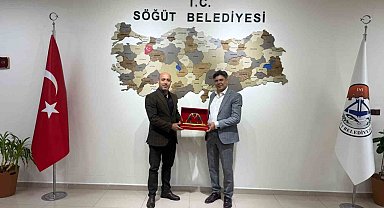 Başkan Durgut'a anlamlı hediye