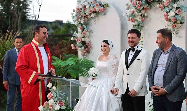 Başkan Özlü vatandaşlarla bir araya geldi