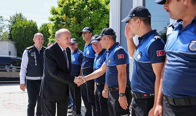 Başkan Özlü'den zabıta personeline tespih
