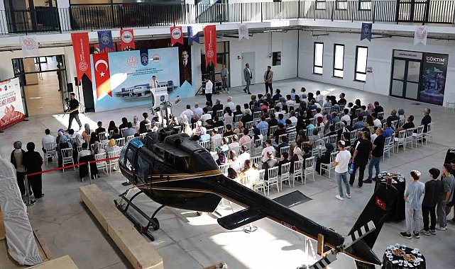 Başkan Palancıoğlu, Havacılık Lisesi'nin yeni öğrencileri ve velileri ile bir araya geldi