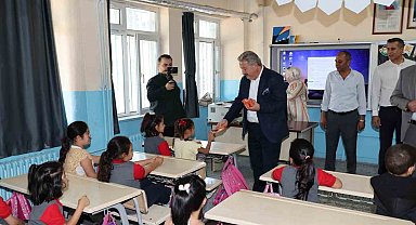 Başkan Palancıoğlu, öğrencilerin okul heyecanını paylaştı