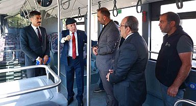 Başkan Sekmen halk otobüsü şoförleriyle bir araya geldi