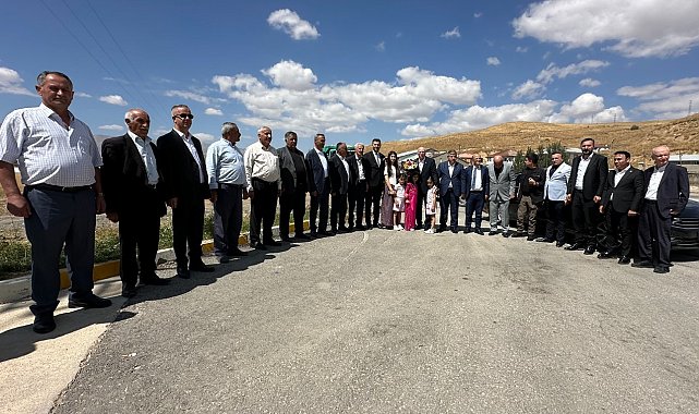 Başkan Şemsi Bayraktar Yüksekova'da çiftçilerle buluştu