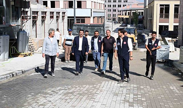 Başkan Taşkın'dan 'Şemsiye Sokak' müjdesi