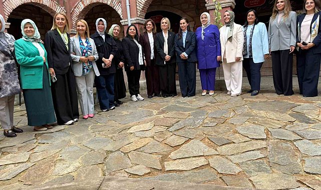 Başkan Tekin, 'Kadınla Yükselen Şehirler: Suyun İzinde' programına katıldı