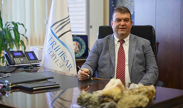 Başkan Yetişkin'in, sevgilisine yazdığı mesajlar dikkat çekti