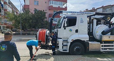 BASKİ'nin yeni kanal açma araçları Ayvalık'ta hizmete başladı