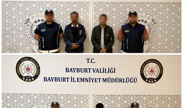 Bayburt'ta 2 düzensiz göçmen ile 2 şüpheli yakalandı