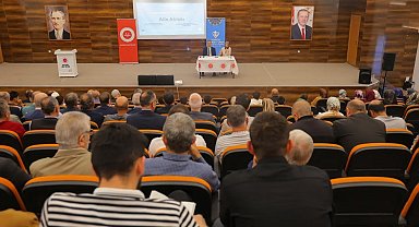 Bayburt'ta aile ahlakının temel değerleri konferansta anlatıldı