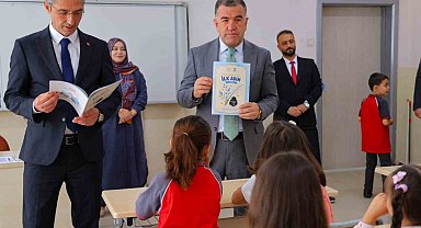 Bayburt'ta birinci sınıf öğrencileri okul heyecanı yaşadı