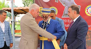 Bayburt'ta yılın Ahisi Metin Özyurt seçildi