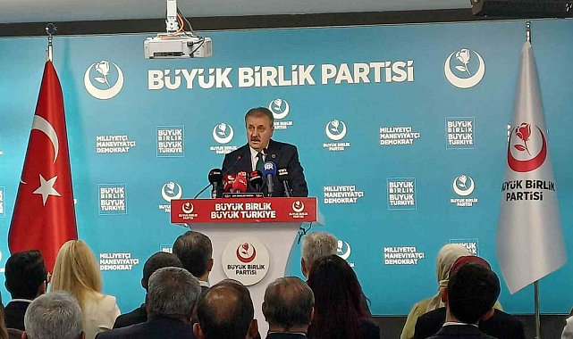 BBP Genel Başkanı Destici: "Kayıp mürettebatı bulmak için bütün imkanlar seferber edildi"