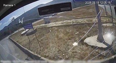 Belediye otobüsündeki kaza anı kameraya yansıdı