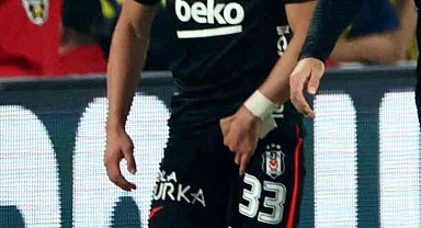 Beşiktaş'ta Rıdvan Yılmaz derbide sakatlandı