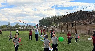 Beyağaçlı öğrencilerden Gazze'deki çocuklara uçurtmalı mesaj