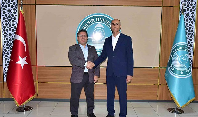 Bigadiç MYO'da Eğitime katkı sunan hayırsever İbrahim Duru'ya plaket