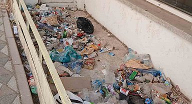 Bilecik'te metruk bina tehlike saçıyor